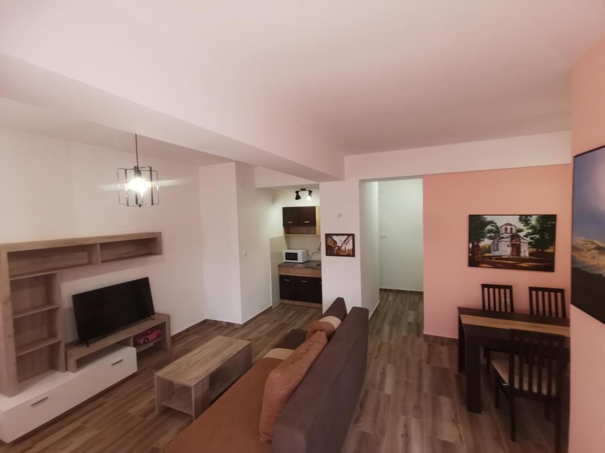 Crown Apartments Skopje Bagian luar foto