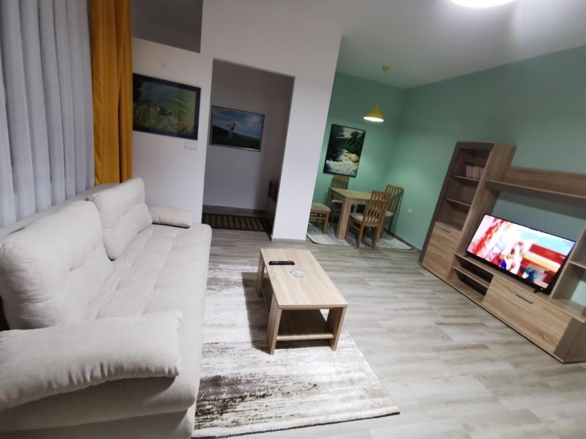 Crown Apartments Skopje Bagian luar foto