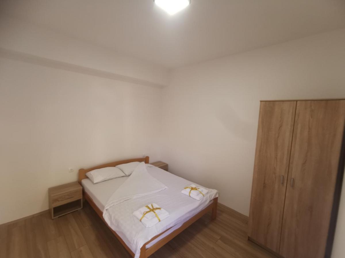Crown Apartments Skopje Bagian luar foto